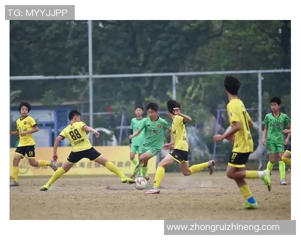 头大如斗却脚法精湛的足球巨星用智慧与球技征服绿茵场 头大如斗却脚法精湛的足球巨星用智慧与球技征服绿茵场