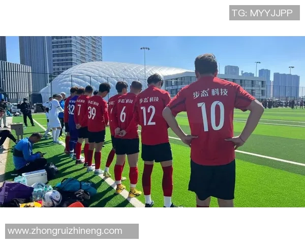 没有眉毛的足球巨星们 他们如何凭借独特魅力征服绿茵场